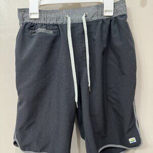Vuori Men's Charcoal Banks Unlined Shorts 7.5" inseam Size S